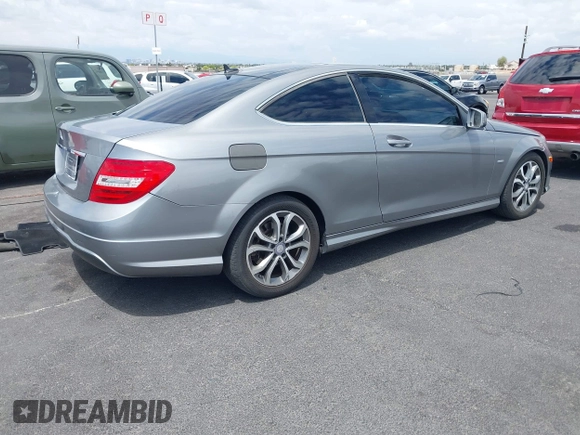 2012 Mercedes-Benz C 250 с VIN WDDGJ4HB1CF751432, выставлен на аукционе IAAI как лот 42202778 с пробегом 102 327 миль миль и . История ставок и продаж доступна на DreamBid. Изображение 4.