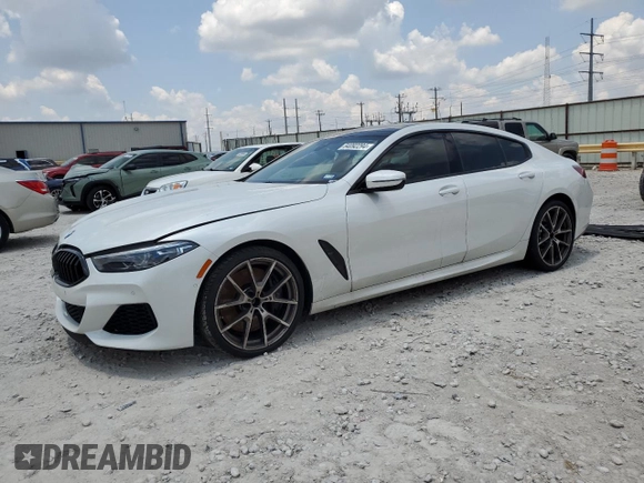 2022 BMW 8 Series M850i with VIN WBAGV8C00NCH82347, listed as a Copart auction lot 64092294 with 22,785 mi miles and Salvage Title. Bid and sale history available at carsss.com. Image 1.