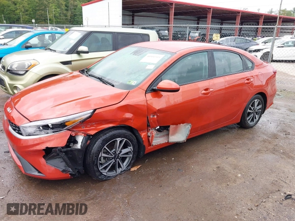2023 Kia Forte LXS z VIN 3KPF24AD4PE596731, wystawiony jako IAAI lot #40501519 z przebiegiem 36 755 mil mil oraz . Historia ofert i sprzedaży dostępna na DreamBid. Obrazek 17.