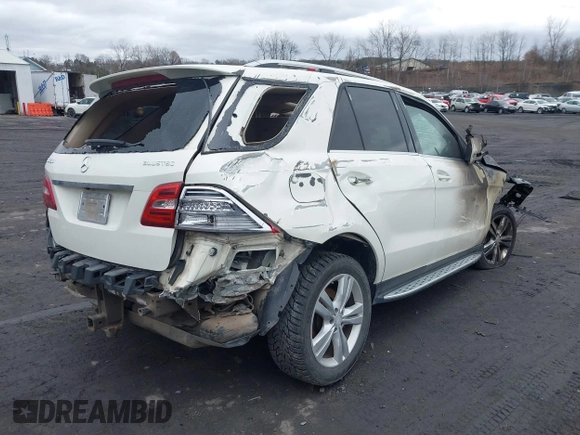 2012 Mercedes-Benz M 350 with VIN 4JGDA2EB2CA050025, listed as a IAAI auction lot 41743015 with Not Provided miles and . Bid and sale history available at DreamBid. Image 4.
