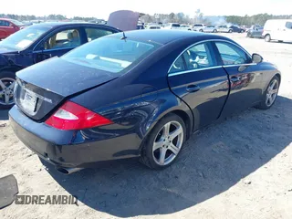 2006 Mercedes-Benz CLS-Class with VIN WDDDJ75X46A016692, listed as a IAAI auction lot 41768351 with 86,847 mi miles. Bid and sale history available at carsss.com. Image 4.