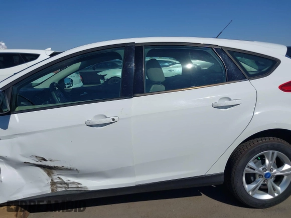 2013 Ford Focus SE with VIN 1FADP3K24DL280819, listed as a IAAI auction lot 41991923 with 228,158 mi miles. Bid and sale history available at carsss.com. Image 14.