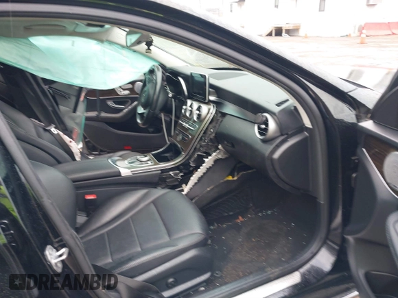 2018 Mercedes-Benz C 300 с VIN 55SWF4KB5JU242766, выставлен на аукционе IAAI как лот 41663368 с пробегом 79 959 миль миль и . История ставок и продаж доступна на DreamBid. Изображение 5.