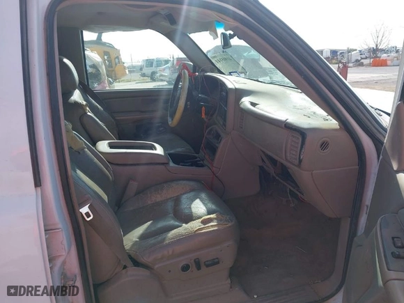 2006 GMC Sierra 1500 SLT with VIN 2GTEK13Z461260138, listed as a IAAI auction lot 41905141 with 382,152 mi miles. Bid and sale history available at carsss.com. Image 5.