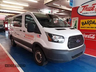2016 Ford Transit Cargo z VIN 1FTYE1YM4GKA89538, wystawiony jako IAAI lot #42679120 z przebiegiem 223 958 mil mil oraz . Historia ofert i sprzedaży dostępna na DreamBid. Obrazek 10.