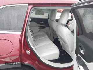 2021 Jeep Cherokee Limited with VIN 1C4PJMDX0MD206525, listed as a IAAI auction lot 41988796 with 1 mi miles. Bid and sale history available at carsss.com. Image 8.