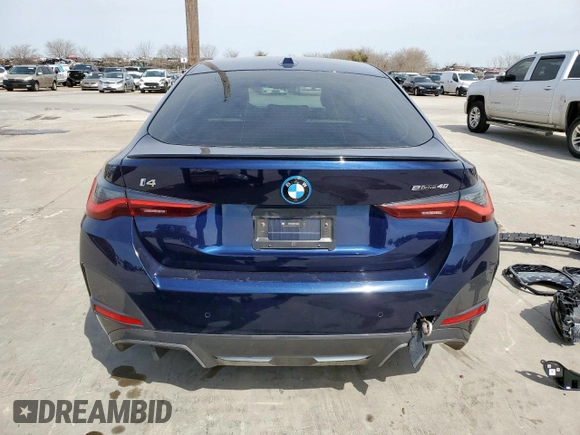 2023 BMW i4 eDrive40 z VIN WBY73AW08PFR19950, wystawiony jako Copart lot #48003365 z przebiegiem Nie podano mil oraz Szkody całkowita. Historia ofert i sprzedaży dostępna na DreamBid. Obrazek 6.