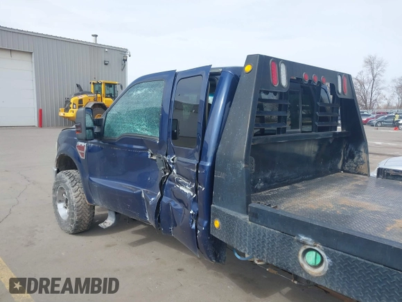2008 Ford Super Duty F-250 SRW XL with VIN 1FTSX21R88ED25961, listed as a IAAI auction lot 41697284 with 352,731 mi miles. Bid and sale history available at carsss.com. Image 6.