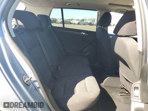 2010 Volkswagen Golf с VIN WVWDB7AJ7AW410787, выставлен на аукционе Copart как лот 70278374 с пробегом 167 333 миль миль и Списание • Salvage title. История ставок и продаж доступна на DreamBid. Изображение 10.