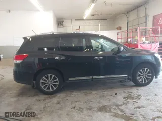 2015 Nissan Pathfinder S with VIN 5N1AR2MM0FC676437, listed as a IAAI auction lot 41561504 with 174,605 mi miles. Bid and sale history available at carsss.com. Image 13.