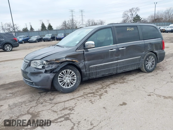 2015 Chrysler Town & Country Touring-L with VIN 2C4RC1CG4FR525588, listed as a IAAI auction lot 41696620 with 225,297 mi miles. Bid and sale history available at carsss.com. Image 17.