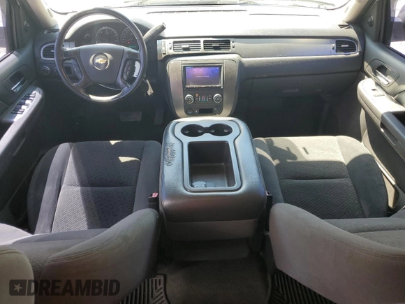 2007 Chevrolet Tahoe LS with VIN 1GNFC13J67R229517, listed as a Copart auction lot 55828505 with 220,034 mi miles and Clean title. Bid and sale history available at DreamBid. Image 8.