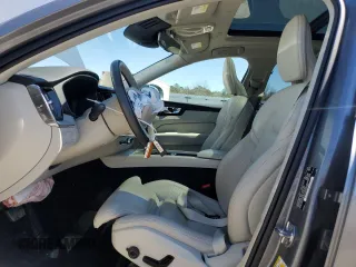 2021 Volvo XC60 Inscription с VIN YV4102DL0M1784035, выставлен на аукционе Copart как лот 48709295 с пробегом 31 255 миль миль и Списание • Salvage title. История ставок и продаж доступна на DreamBid. Изображение 7.