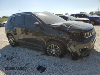 2020 Jeep Compass Altitude z VIN 3C4NJCBB4LT241702, wystawiony jako Copart lot #48745925 z przebiegiem 53 187 mil mil oraz Nie do naprawy. Historia ofert i sprzedaży dostępna na DreamBid. Obrazek 4.