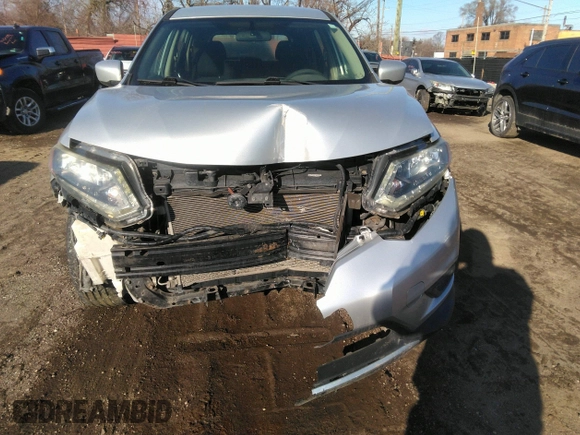2016 Nissan Rogue SL with VIN 5N1AT2MV6GC824781, listed as a IAAI auction lot 41742010 with 146,175 mi miles and . Bid and sale history available at DreamBid. Image 6.