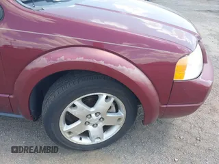 2007 Ford Freestyle Limited с VIN 1FMDK06197GA20062, выставлен на аукционе IAAI как лот 42391750 с пробегом 119 404 миль миль и . История ставок и продаж доступна на DreamBid. Изображение 6.