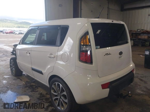 2011 Kia Soul + with VIN KNDJT2A24B7716580, listed as a IAAI auction lot 41974058 with 139,940 mi miles. Bid and sale history available at carsss.com. Image 3.