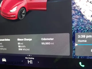 2020 Tesla Model 3 Standard Range Plus z VIN 5YJ3E1EA2LF705670, wystawiony jako IAAI lot #41572352 z przebiegiem 99 980 mil mil oraz . Historia ofert i sprzedaży dostępna na DreamBid. Obrazek 15.