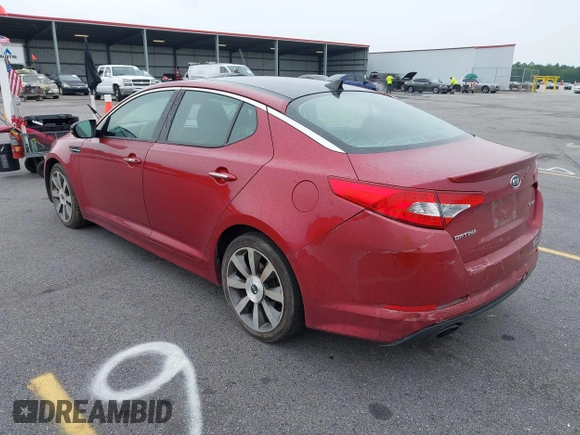 2012 Kia Optima SX z VIN 5XXGR4A65CG010749, wystawiony jako IAAI lot #42424921 z przebiegiem 187 454 mil mil oraz . Historia ofert i sprzedaży dostępna na DreamBid. Obrazek 3.