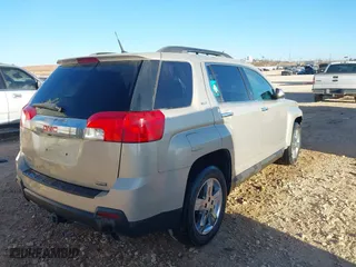 2012 GMC Terrain SLT-1 with VIN 2GKFLUE50C6192422, listed as a IAAI auction lot 41332803 with 200,666 mi miles. Bid and sale history available at carsss.com. Image 4.