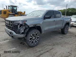 2024 GMC Canyon 4WD AT4 with VIN 1GTP6DEK2R1128570, listed as a Copart auction lot 69968624 with 4,296 mi miles and Clean Title. Bid and sale history available at carsss.com. Image 1.