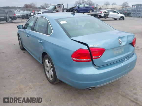 2013 Volkswagen Passat SE w/Sunroof with VIN 1VWBH7A3XDC083442, listed as a IAAI auction lot 41529678 with 138,825 mi miles. Bid and sale history available at carsss.com. Image 3.