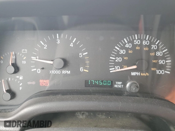 2001 Jeep Cherokee Sport z VIN 1J4FF58SX1L576572, wystawiony jako Copart lot #48982965 z przebiegiem 174 500 mil mil oraz Szkoda całkowita • Salvage title. Historia ofert i sprzedaży dostępna na DreamBid. Obrazek 9.