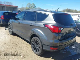 2019 Ford Escape SE with VIN 1FMCU0GD3KUB57331, listed as a IAAI auction lot 41701265 with 101,803 mi miles. Bid and sale history available at carsss.com. Image 3.
