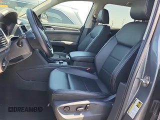 2023 Volkswagen Atlas SE z VIN 1V2HR2CA5PC526012, wystawiony jako IAAI lot #42796408 z przebiegiem 41 216 mil mil oraz . Historia ofert i sprzedaży dostępna na DreamBid. Obrazek 32.