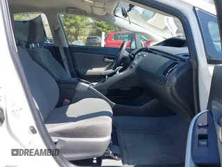 2015 Toyota Prius Four with VIN JTDKN3DU5F1907662, listed as a IAAI auction lot 42048565 with 84,458 mi miles. Bid and sale history available at carsss.com. Image 5.