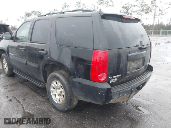 2008 GMC Yukon SLE w/3SA with VIN 1GKFC13C88R268108, listed as a IAAI auction lot 41645695 with 312,776 mi miles. Bid and sale history available at carsss.com. Image 3.