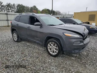 2017 Jeep Cherokee Latitude с VIN 1C4PJMCB8HW530810, выставлен на аукционе Copart как лот 49972505 с пробегом 149 723 миль миль и Списание • Salvage title. История ставок и продаж доступна на DreamBid. Изображение 4.