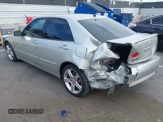 2004 Lexus IS with VIN JTHBD192640084319, listed as a IAAI auction lot 41943372 with 162,080 mi miles and . Bid and sale history available at carsss.com. Image 3.