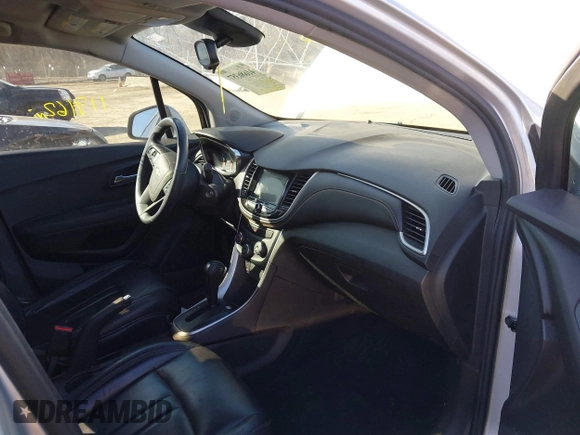 2019 Chevrolet Trax LS with VIN 3GNCJNSB5KL196519, listed as a IAAI auction lot 41686357 with 117,162 mi miles. Bid and sale history available at carsss.com. Image 5.