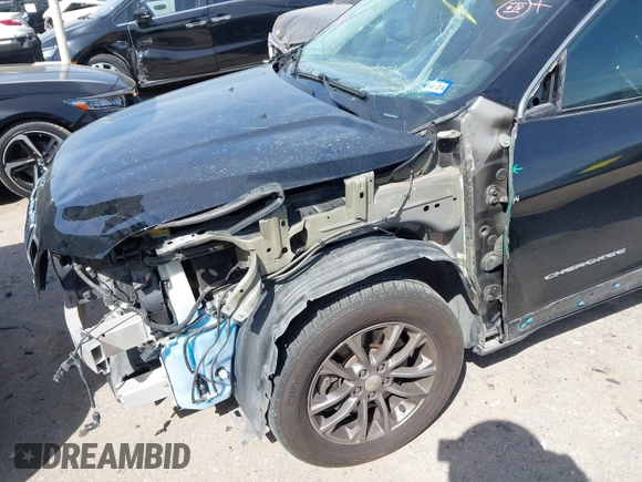 2019 Jeep Cherokee Latitude Plus with VIN 1C4PJLLB0KD358852, listed as a IAAI auction lot 41794999 with 112,667 mi miles. Bid and sale history available at carsss.com. Image 6.