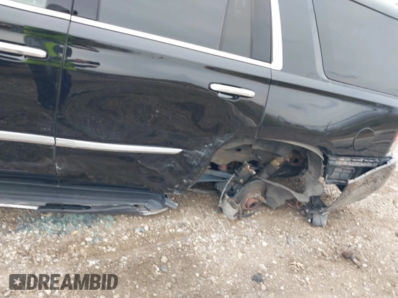 2019 Cadillac Escalade Luxury z VIN 1GYS4BKJ1KR398505, wystawiony jako IAAI lot #40662422 z przebiegiem 57 932 mil mil oraz . Historia ofert i sprzedaży dostępna na DreamBid. Obrazek 6.