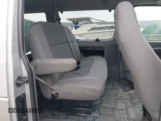 2008 Ford Econoline Passenger XL z VIN 1FBSS31L18DB21867, wystawiony jako IAAI lot #42199706 z przebiegiem Nie podano mil oraz . Historia ofert i sprzedaży dostępna na DreamBid. Obrazek 8.