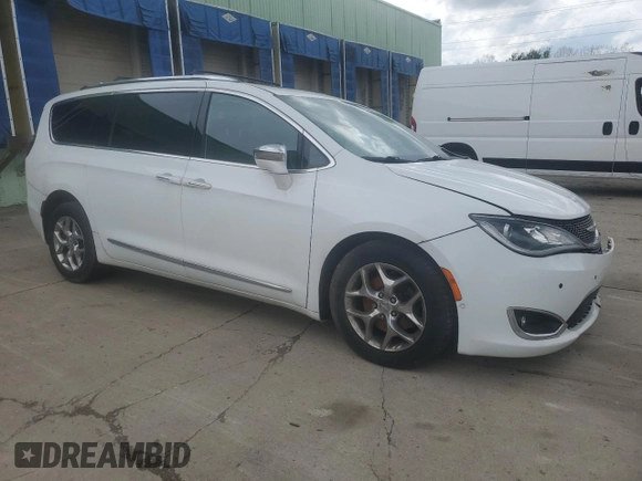 2017 Chrysler Pacifica Limited with VIN 2C4RC1GG6HR504447, listed as a Copart auction lot 53864345 with 122,164 mi miles and Clean Title. Bid and sale history available at DreamBid. Image 4.
