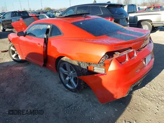 2010 Chevrolet Camaro 2SS z VIN 2G1FK1EJ2A9113573, wystawiony jako IAAI lot #41875526 z przebiegiem 55 411 mil mil oraz . Historia ofert i sprzedaży dostępna na DreamBid. Obrazek 3.