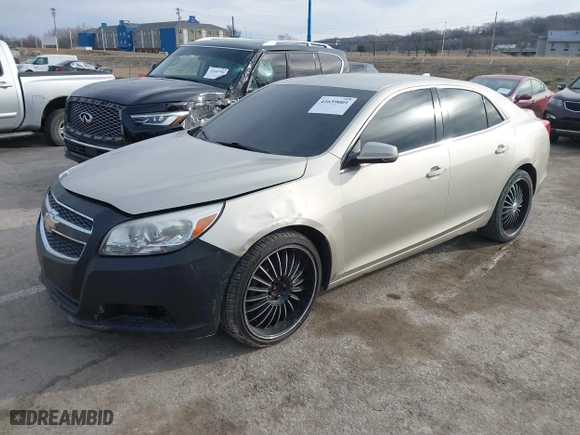 2013 Chevrolet Malibu LT with VIN 1G11E5SA2DF304550, listed as a IAAI auction lot 41659001 with 149,233 mi miles. Bid and sale history available at carsss.com. Image 2.