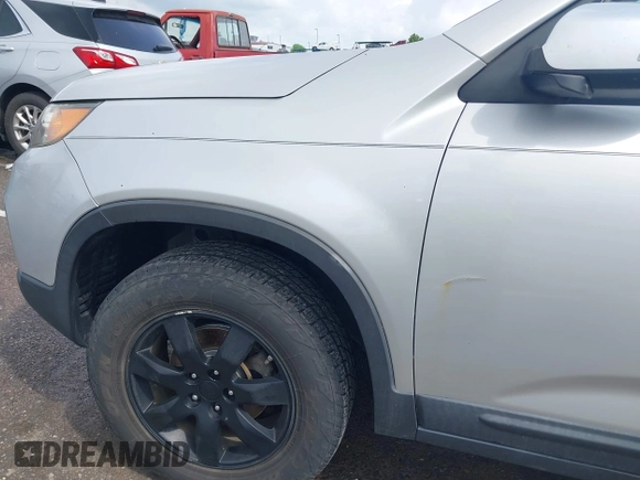 2011 Kia Sorento LX with VIN 5XYKT4A14BG074310, listed as a IAAI auction lot 42119815 with 215,660 mi miles. Bid and sale history available at carsss.com. Image 6.
