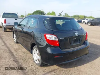 2009 Toyota Matrix with VIN 2T1KU40E69C091858, listed as a IAAI auction lot 41925490 with 153,161 mi miles. Bid and sale history available at carsss.com. Image 6.