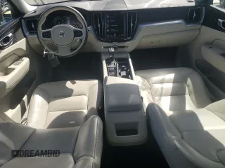2018 Volvo XC60 Momentum with VIN LYVA22RK3JB117199, listed as a Copart auction lot 60888465 with 56,999 mi miles and Salvage title. Bid and sale history available at DreamBid. Image 8.