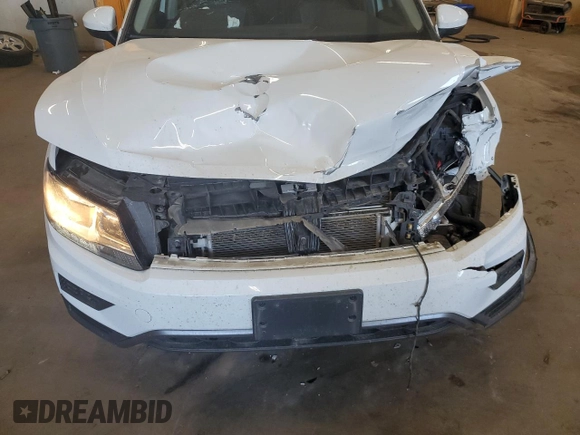 2020 Volkswagen Tiguan SE with VIN 3VV2B7AXXLM058031, listed as a Copart auction lot 76522644 with 34,361 mi miles and Salvage Title. Bid and sale history available at DreamBid. Image 12.
