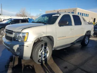 2008 Chevrolet Avalanche LT w/3LT with VIN 3GNFK123X8G172777, listed as a Copart auction lot 87020894 with 204,825 mi miles and Salvage Title. Bid and sale history available at carsss.com. Image 1.