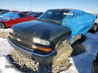 2001 Chevrolet Blazer LT z VIN 1GNDT13W912114106, wystawiony jako Copart lot #88358955 z przebiegiem 185 349 mil mil oraz Nie do naprawy • Non repairable. Historia ofert i sprzedaży dostępna na DreamBid. Obrazek 1.