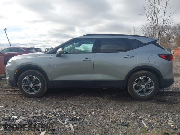 2024 Chevrolet Blazer LT с VIN 3GNKBCR49RS244768, выставлен на аукционе IAAI как лот 41911870 с пробегом 11 616 миль миль и . История ставок и продаж доступна на DreamBid. Изображение 14.