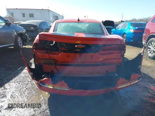 2010 Chevrolet Camaro 2SS z VIN 2G1FK1EJ5A9158992, wystawiony jako IAAI lot #41440398 z przebiegiem Nie podano mil oraz . Historia ofert i sprzedaży dostępna na DreamBid. Obrazek 16.