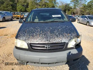 2001 Toyota Sienna LE with VIN 4T3ZF13C71U364074, listed as a Copart auction lot 46439655 with 421,623 mi miles and Salvage Title. Bid and sale history available at carsss.com. Image 5.