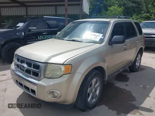 2010 Ford Escape Limited с VIN 1FMCU0E75AKB91097, выставлен на аукционе IAAI как лот 42488263 с пробегом 201 551 миль миль и . История ставок и продаж доступна на DreamBid. Изображение 2.